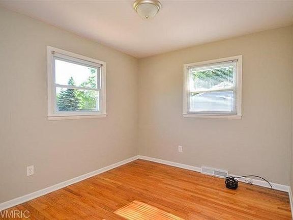 2nd image of 4340 Stuart Ave SE