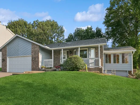 401 Interlachen Rd, Burnsville, MN 55306