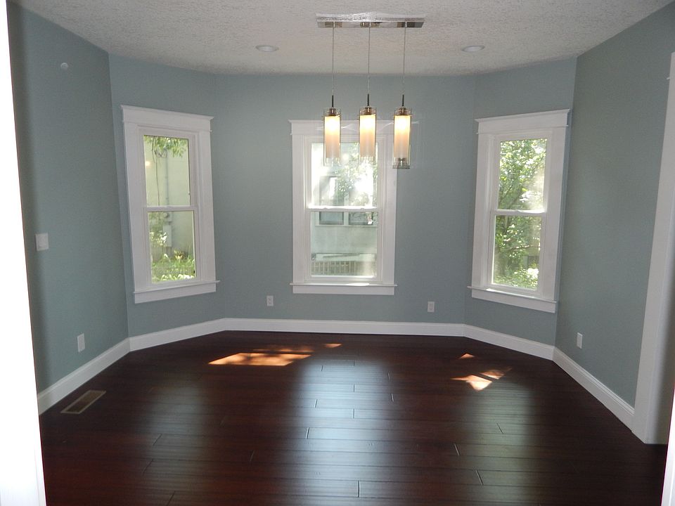 1st image of 2333 Chilcombe Ave