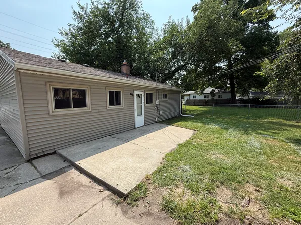 21325 Marie Ave, Warren, MI 48089