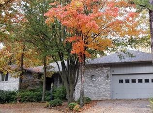 8 Brighstone Ln, Bella Vista, AR 72715