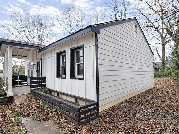 3rd image of 296 Thornton St SW