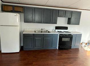 908 9th St, Great Bend, KS 67530