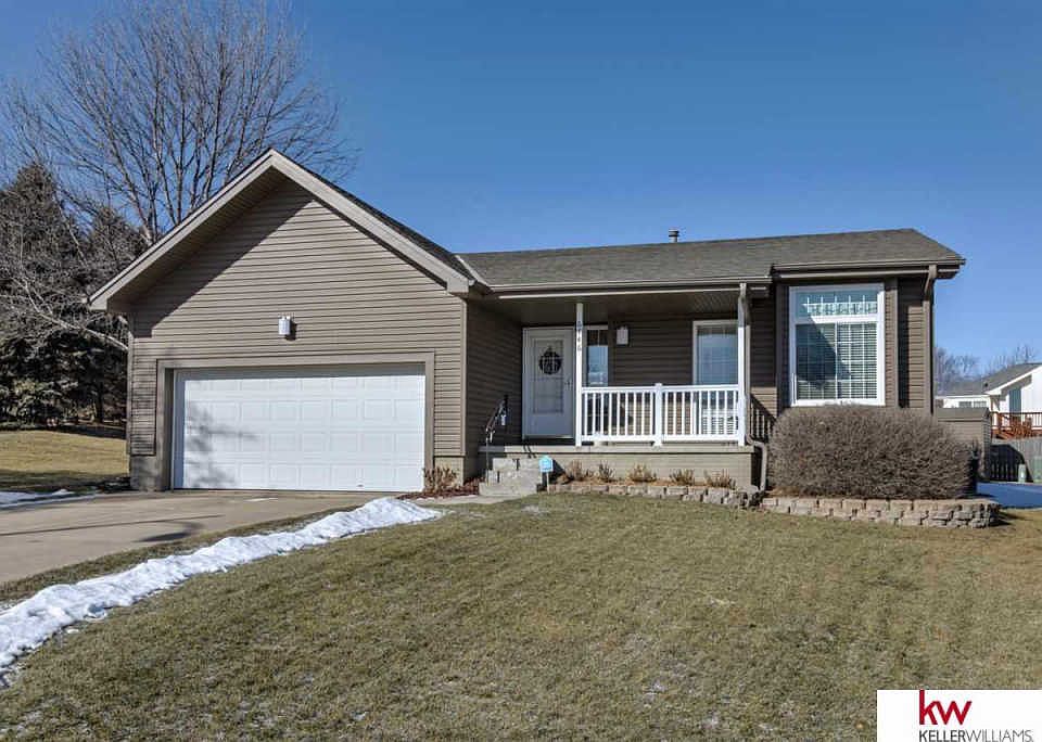 1st image of 6746 Aspen St