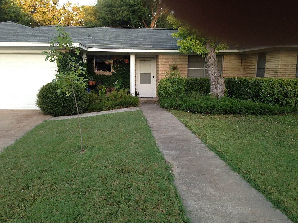 1st image of 11303 Hilltop St