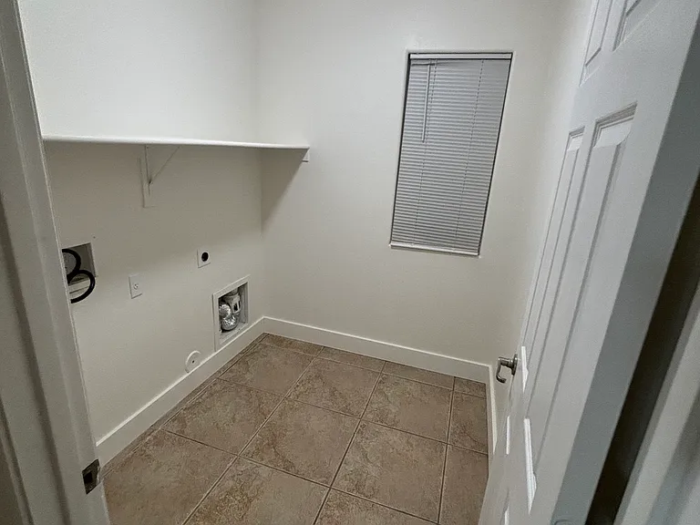 2738 W Angel Way — Photo 7