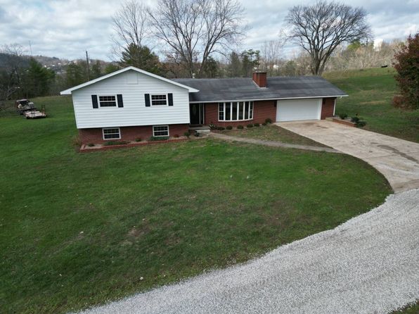 205 Counts Hl, Spencer, WV 25276