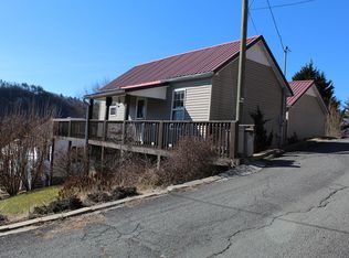 340 Grayson St, Fries, VA 24330