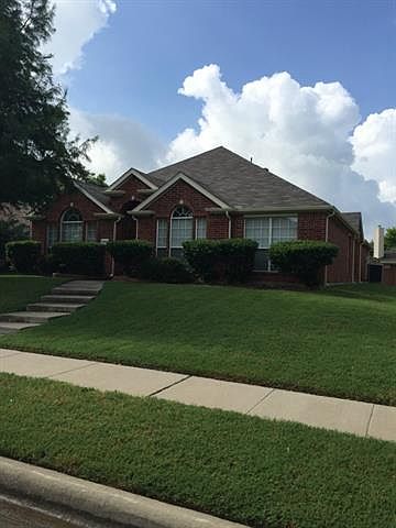 1st image of 3204 Burleson Dr