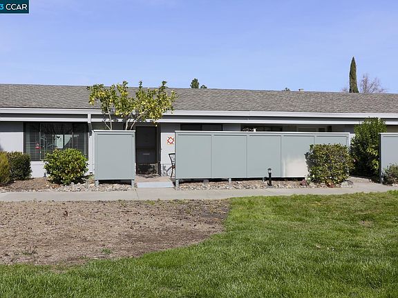 2nd image of 2425 Pine Knoll Dr Unit 6