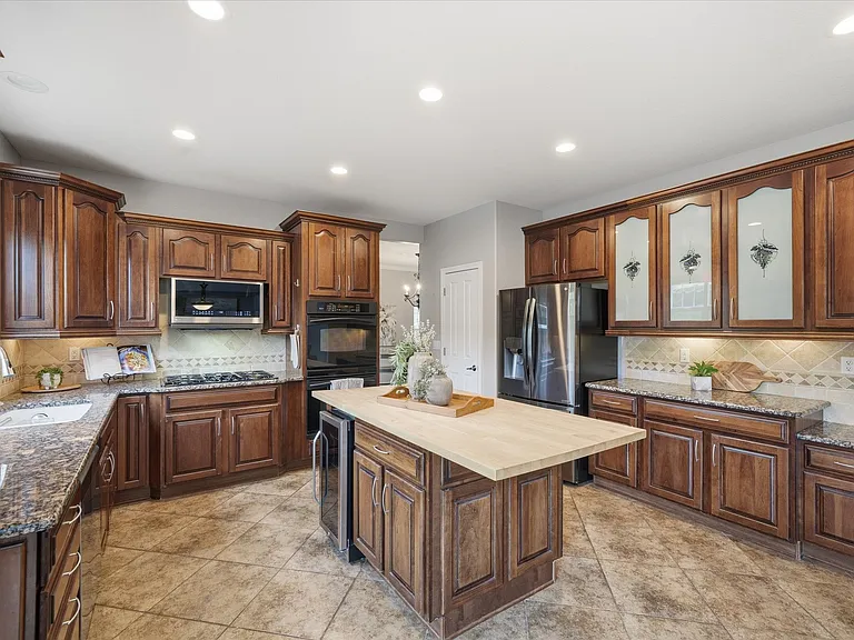 2212 Ridgetrail Dr — Photo 16