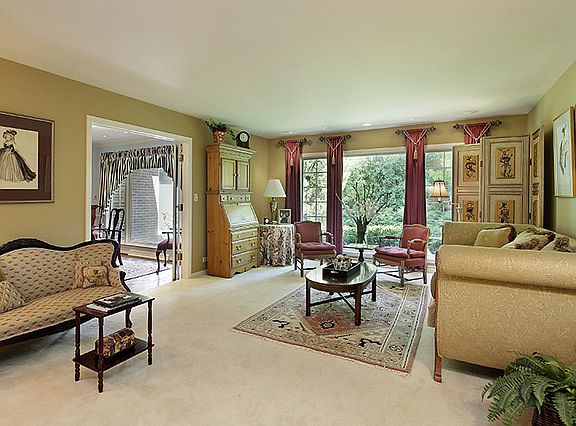 2nd image of 364 Sunset Dr