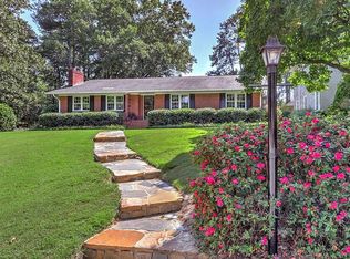 894 Dean Dr NW, Atlanta, GA 30318