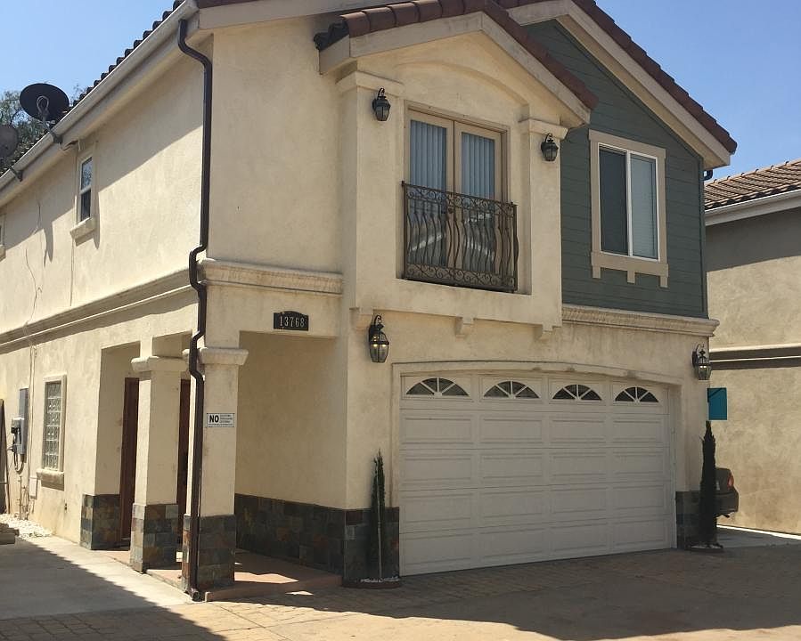 1st image of 13742 Cordary Ave
