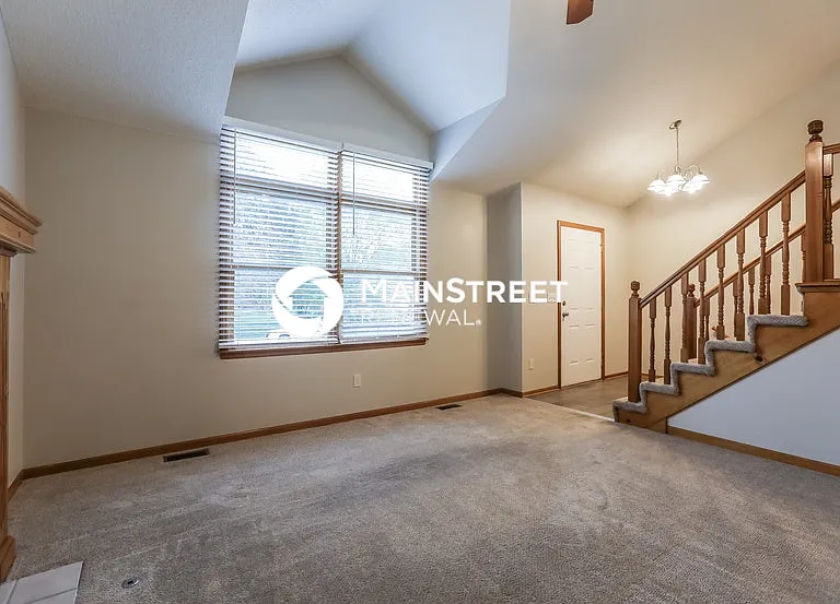 606 Canter St — Photo 4
