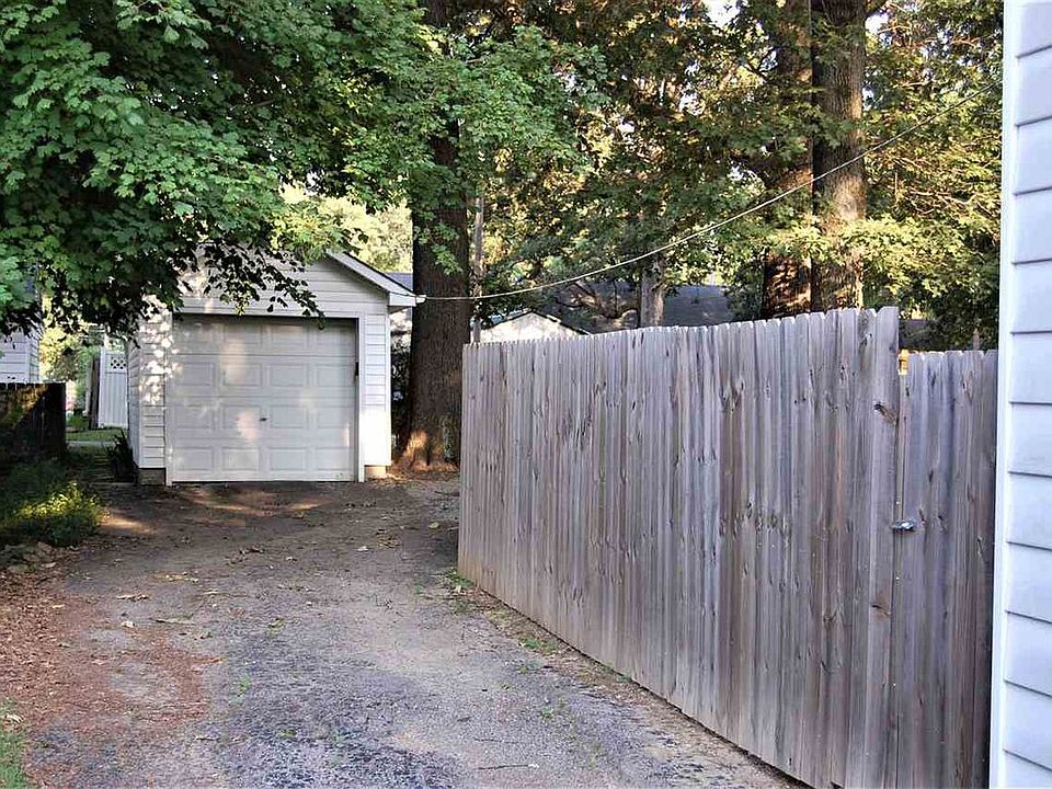 2nd image of 727 N 26th St