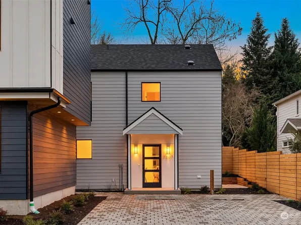 7507 23rd Avenue NE, Seattle, WA 98115