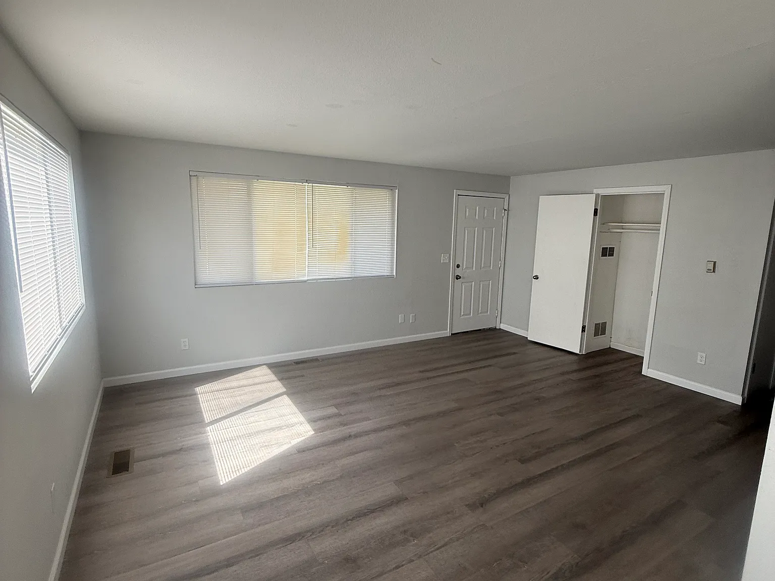 2 bed, 800 sqft, $1,300 — Photo 4