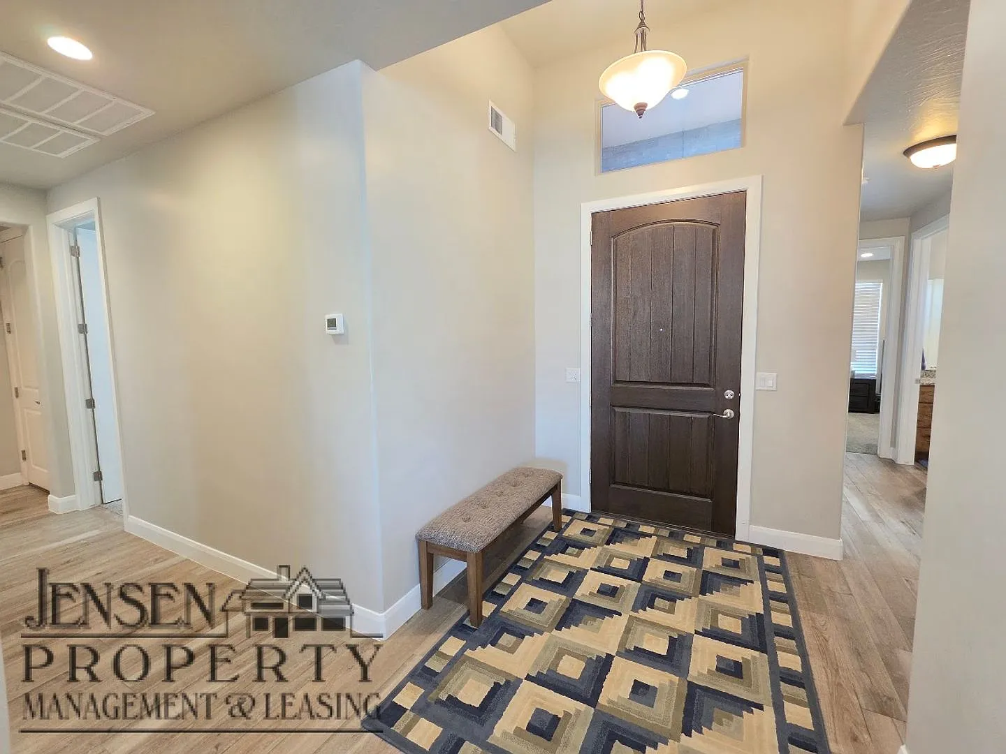 Beautiful Furnished 4 Bedroom home in Brio — Photo 3
