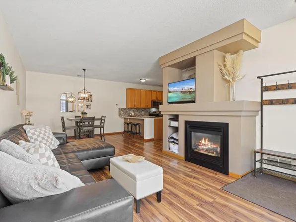 13037 Europa Trail Way N Unit F, Hugo, MN 55038