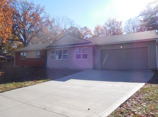 9111 E 58th Ter, Raytown, MO 64133