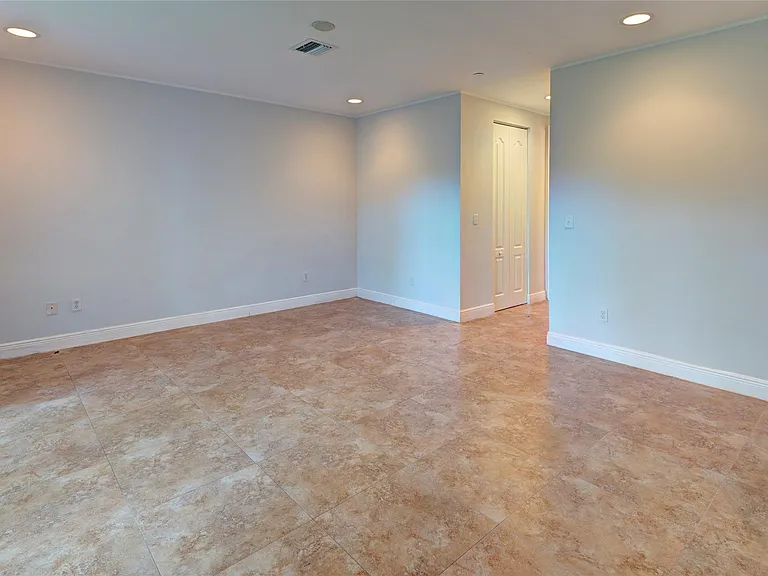 1508 SW 4th Ave — Photo 3