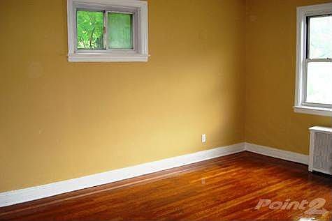 Living Rm 2nd Fl