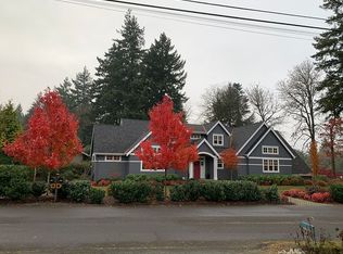 2051 Crest Dr, Lake Oswego, OR 97034