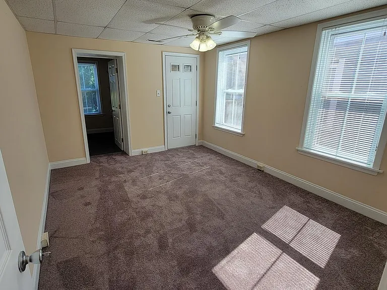 4034 Locust St — Photo 9