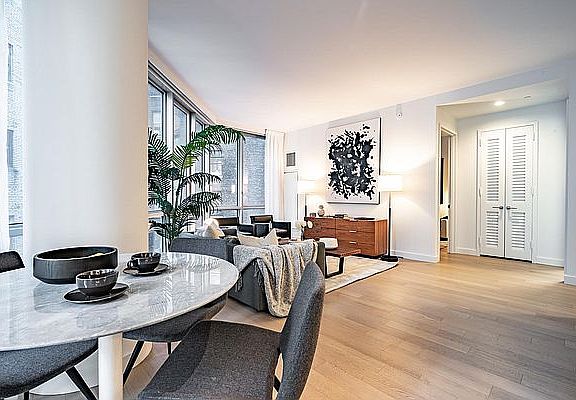 5th image of 160 Madison Ave APT 11B