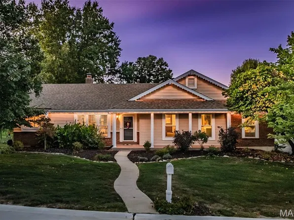 445 Mason Ridge Dr, Saint Charles, MO 63304