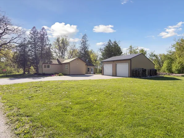 2934 W Bass Creek Rd, Beloit, WI 53511