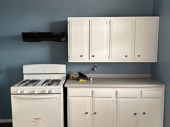3rd image of 634 Fairview Ave N #634