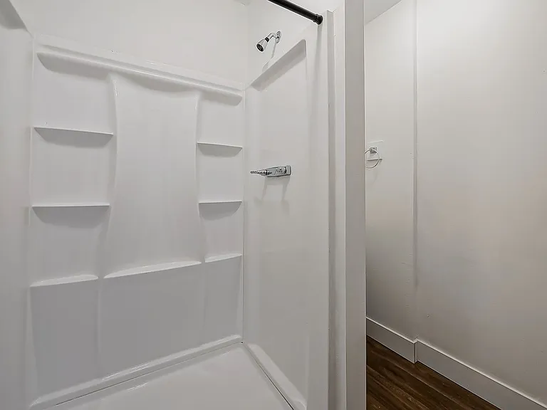 312 Ballard St — Photo 14