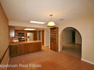 3712 Ray Hardy Dr, Clovis, NM 88101