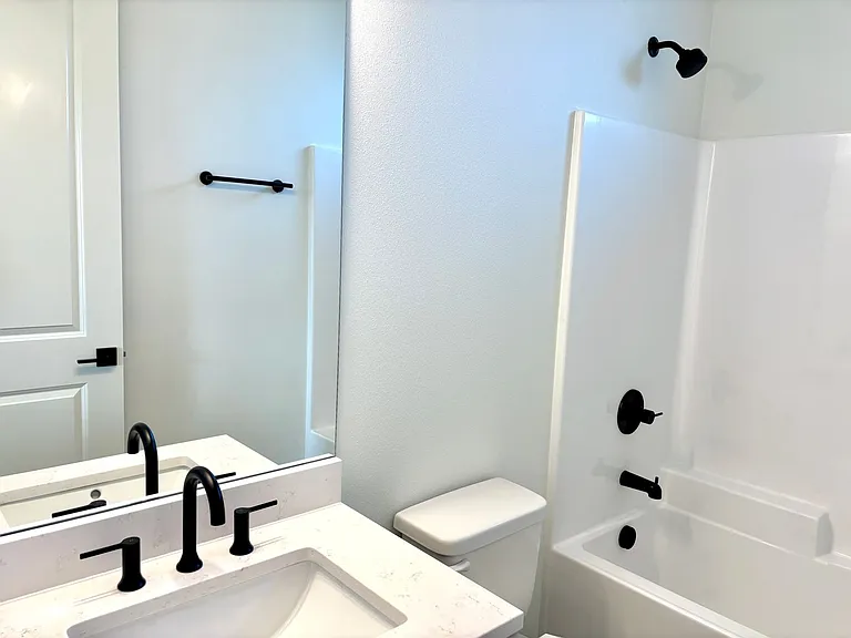 7582 N Alma Ave — Photo 11