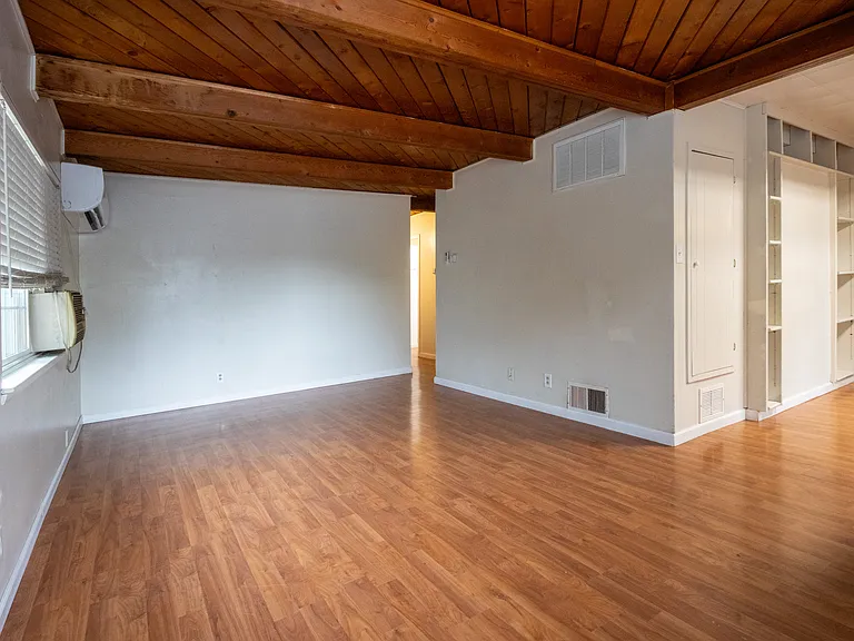 355 Raffetto Dr — Photo 9