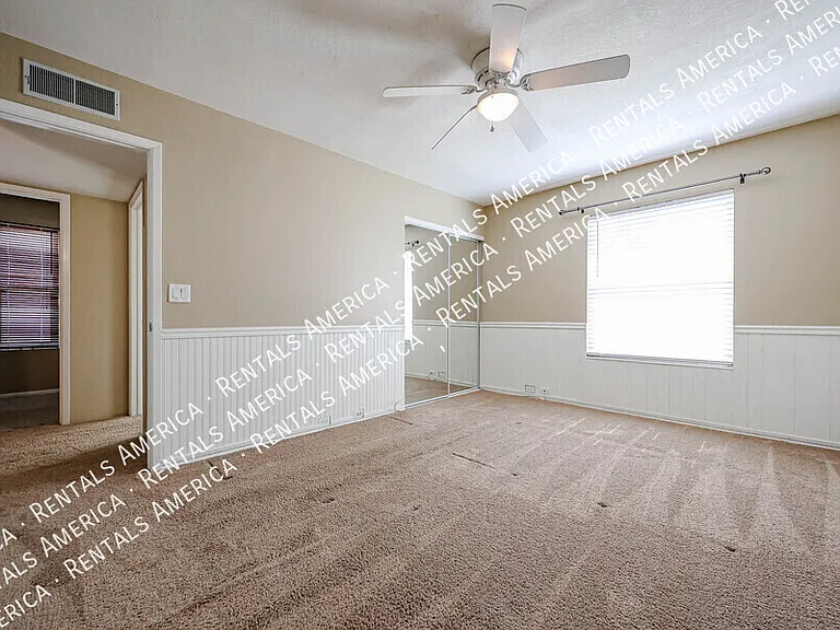4809 E Euclid Ave #1 — Photo 16
