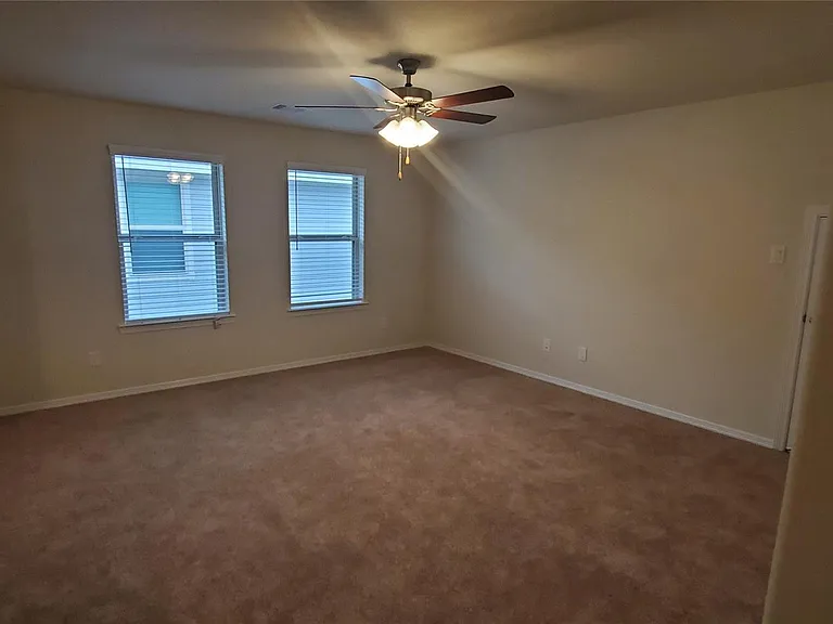 2530 Remembrance Cir — Photo 20