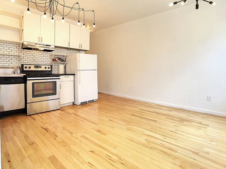 101 Willow Ave #3F — Photo 4