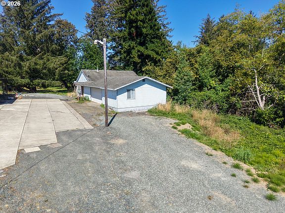 3rd image of 44564 Highway 101