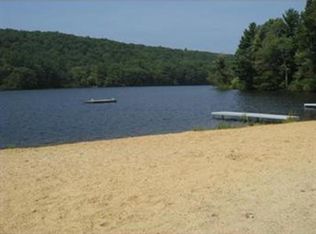 52 Old Village Rd, Sturbridge, MA 01566