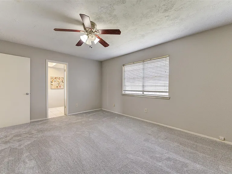 9915 Towne Tower Ln — Photo 19