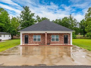 1 Park St #A & B, Mayflower, AR 72106