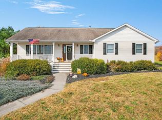 959 S Plank Rd, Slate Hill, NY 10973