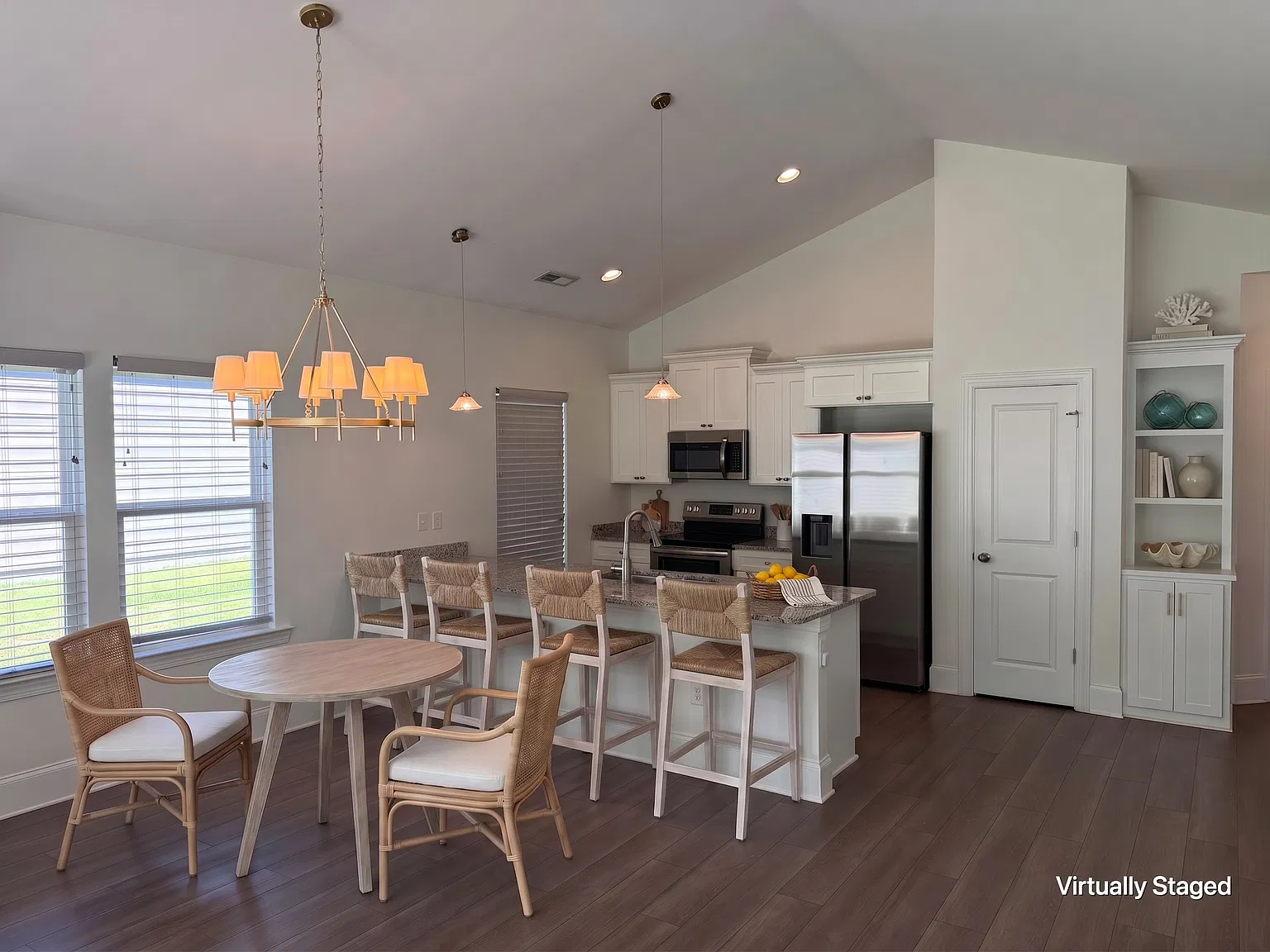 3 bed, 1500 sqft, $2,500 — Photo 4
