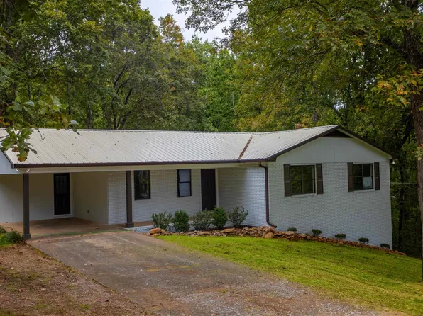 217 Carol Cir, Anniston, AL 36207