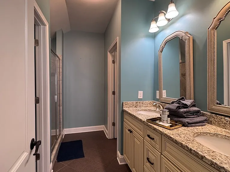 321 N Summit Ave — Photo 13