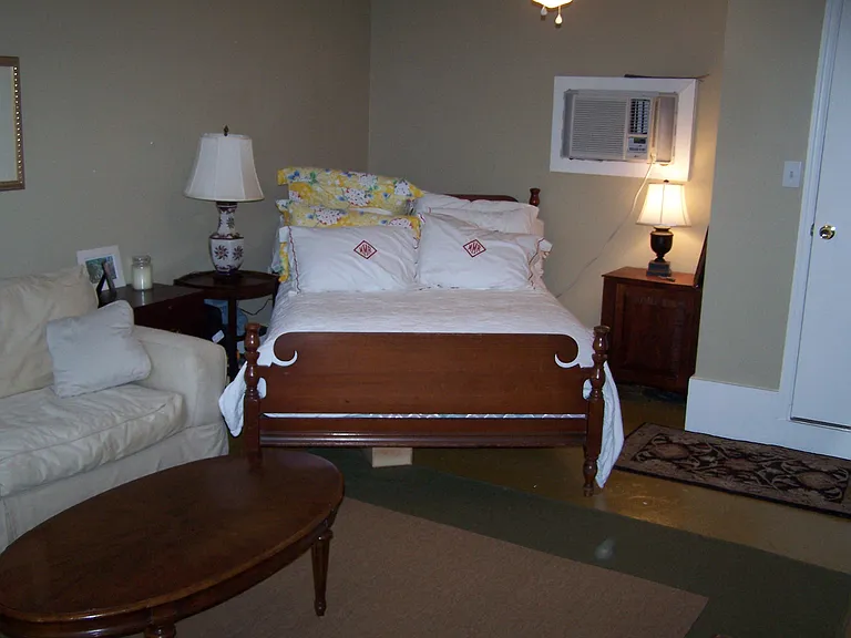 27 Craven Ave — Photo 3