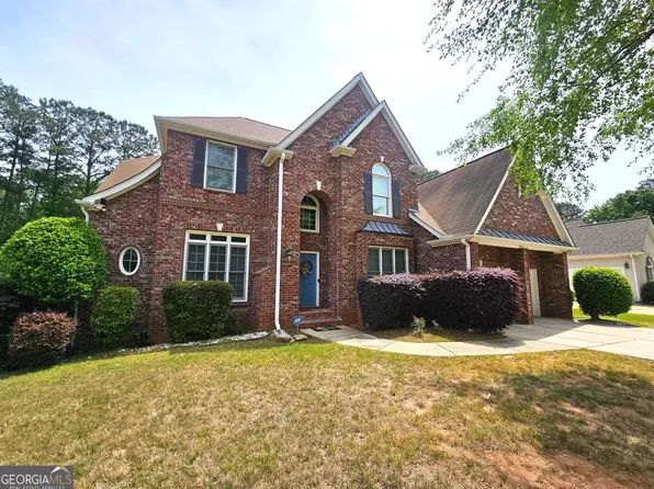 433 Lake Forest Dr, Newnan, GA 30265